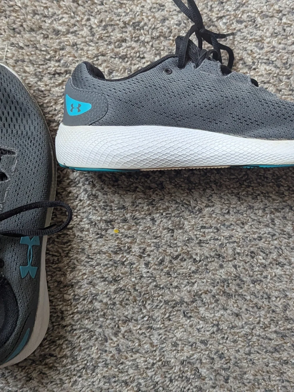 Men's Charged Pursuit Under Armour Gray Athletic Sneakers - Lightweight Comfort
